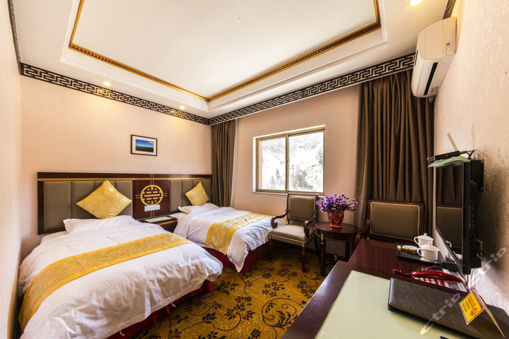 松潘川主寺喀罗林卡大酒店(高级标准间)