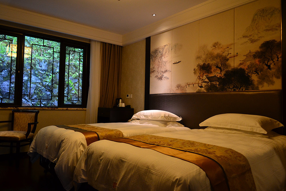 桐庐天子地养生度假酒店-标准房(门票包价)