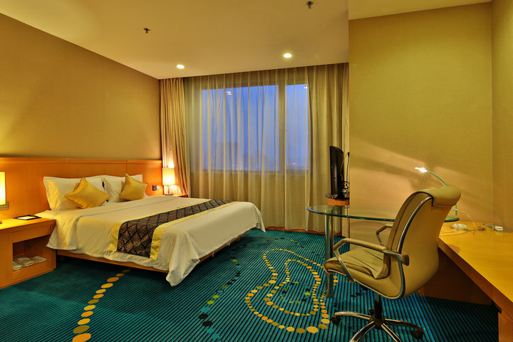 途家斯维登精品酒店(沈阳太原街店)