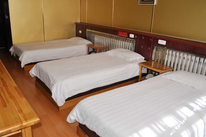 黑河华夏宾馆-三人间