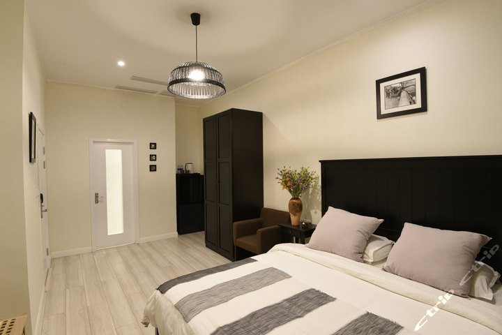 仙女山萱苏private度假别墅精品客栈-露台大床房[含早]