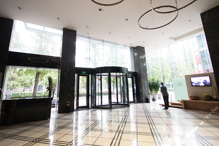 南京太和紫金大酒店(豪华标间 明孝陵梅花节票2张)