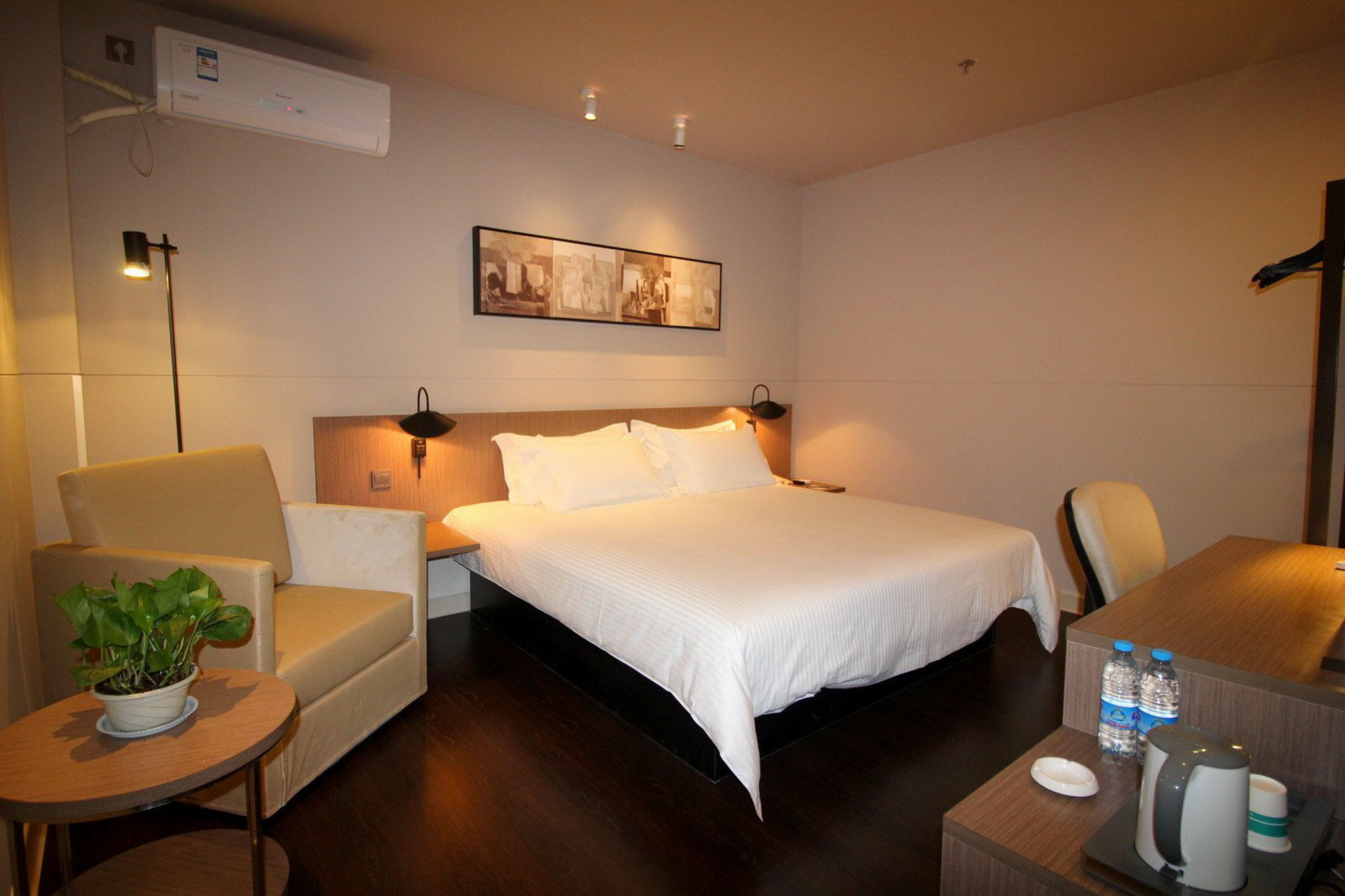 锦江之星(烟台开发区五指山路店)(商务大床房c)   