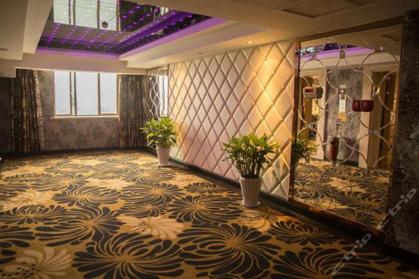 诸暨港汇电影主题酒店