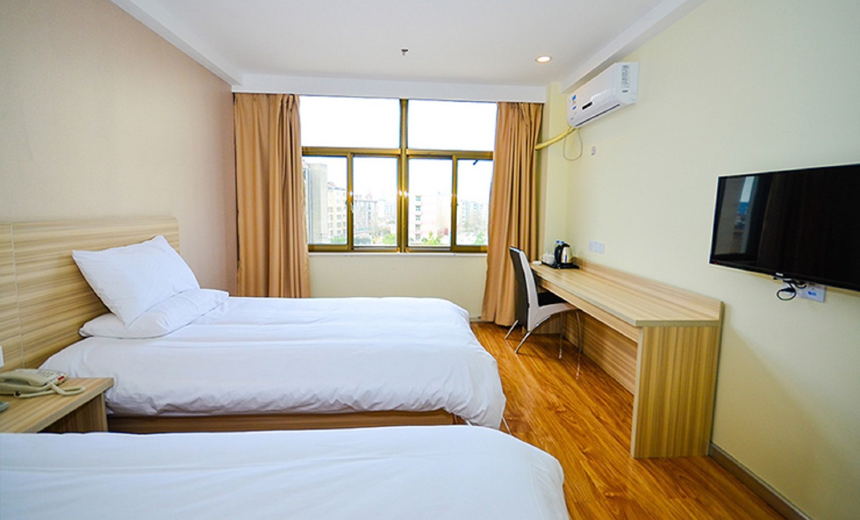 怡莱酒店-双床房(中宾)