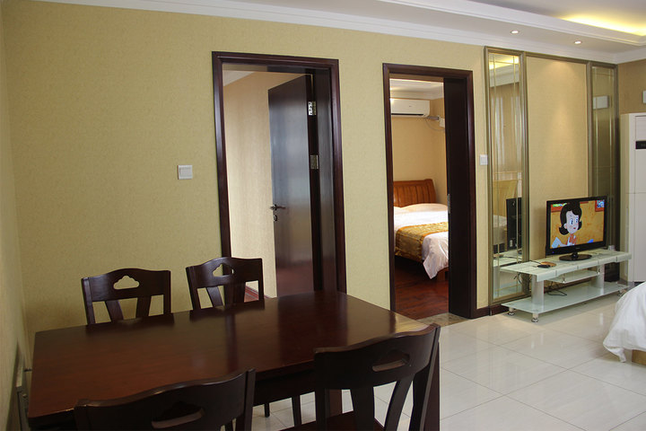 青岛金沙滩六人行度假公寓-园景双卧套房