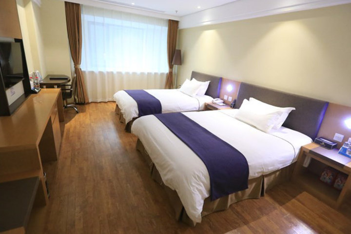 沈阳逸景假日酒店(家庭房)