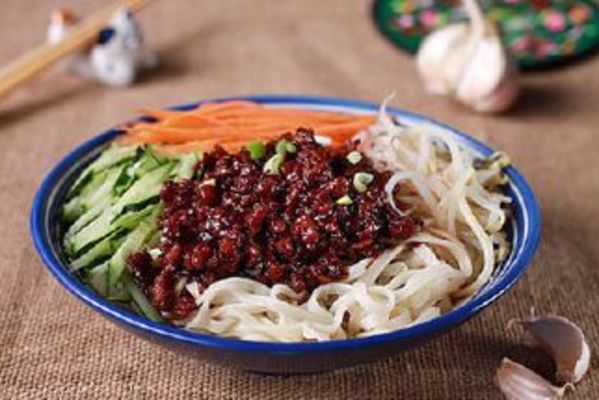 老天津卫炸酱面