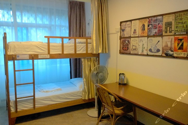 海口巴纳纳国际青年旅舍-男6人间(床位/人)