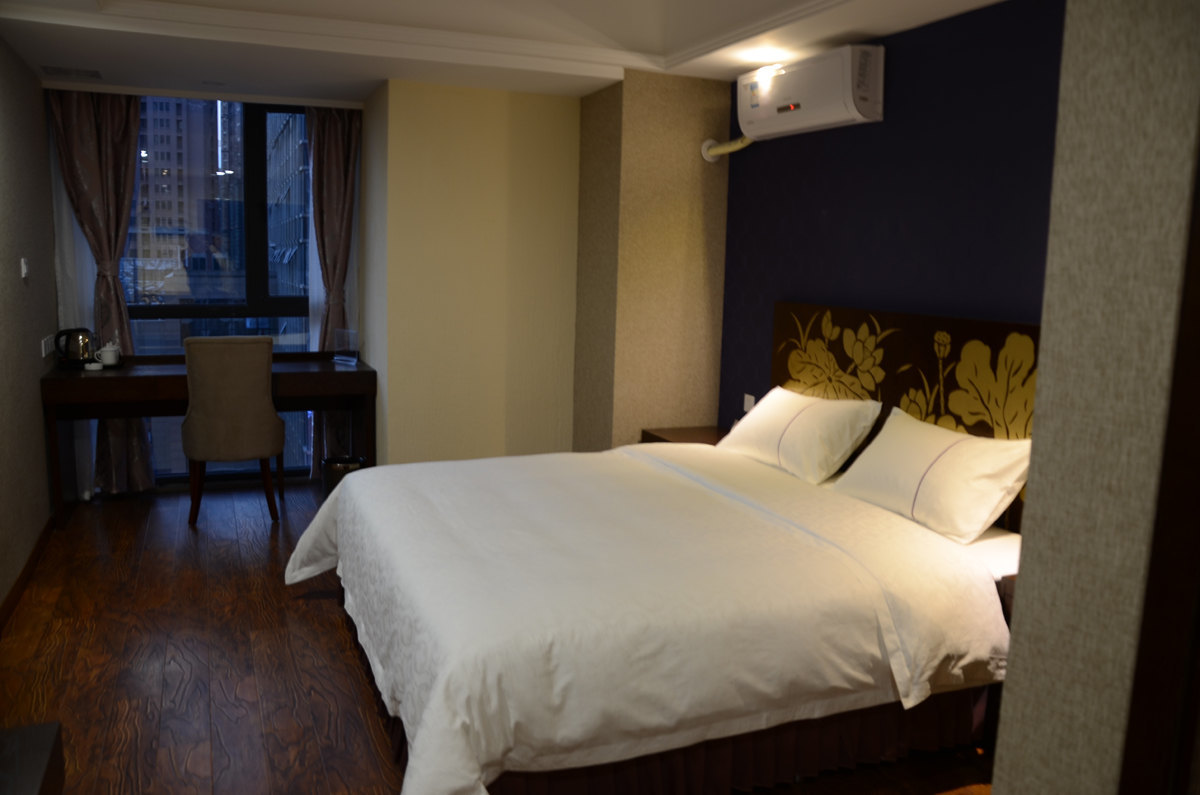 爱尚酒店(成都新都店)(温馨大床房/双床房)