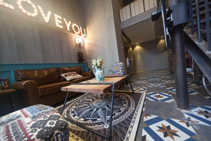 花界情侣主题酒店(厦门中山路店)