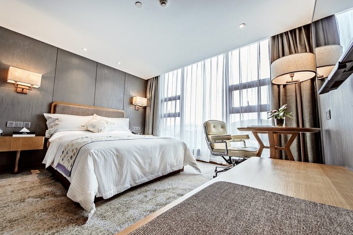 广州一江戴斯酒店—高级大床房