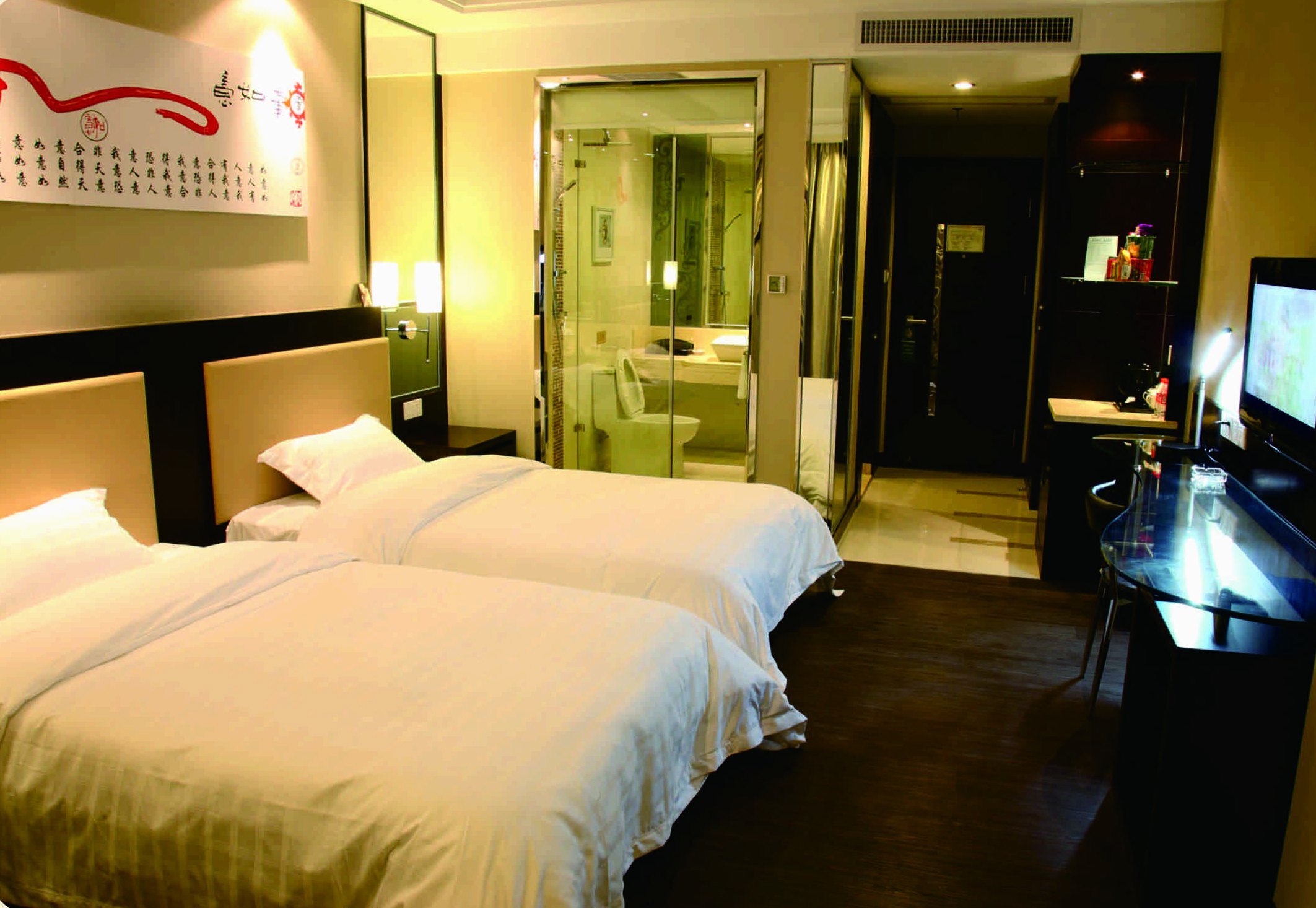 佛山禅城湖景酒店-豪华双床房