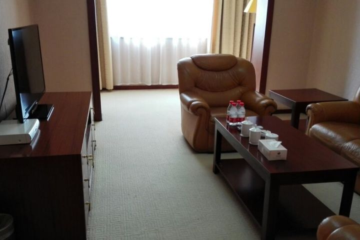 南京华达宾馆-商务套间[无早]