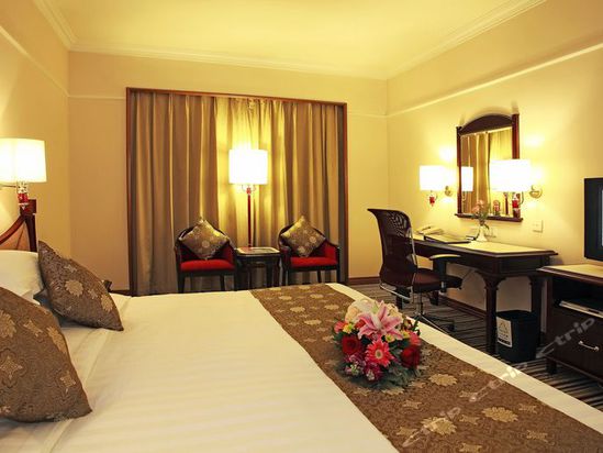 北京丽都维景酒店位于丽都商圈核心地段的丽都广场,紧邻三里屯