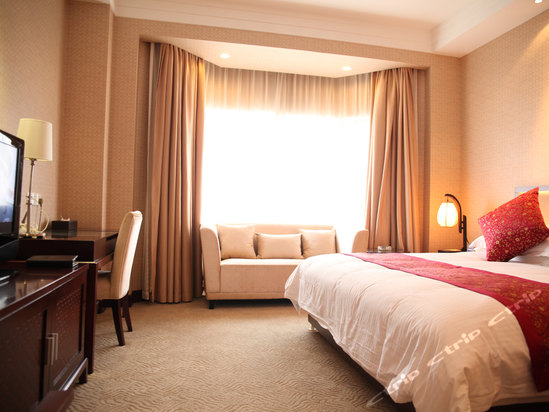 上海市徐汇区漕宝路38号(近沪闵路),上海华夏宾馆的地址:上海市徐汇区