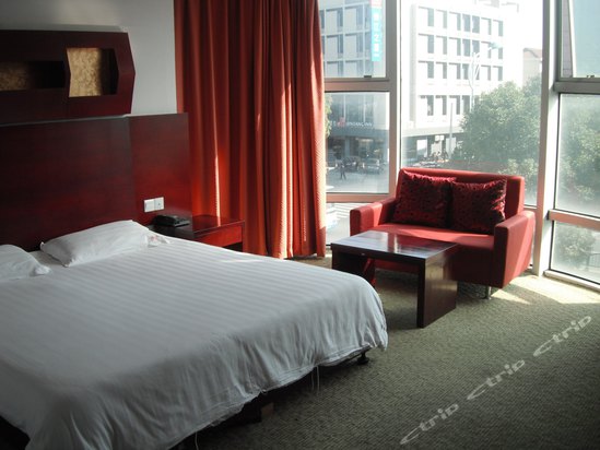 惠南镇城东路759弄31支弄19号(上海炫烨旅馆)