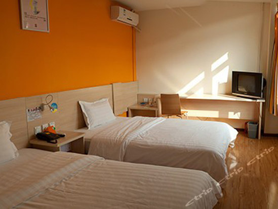 7天连锁酒店(天津金钢桥店)