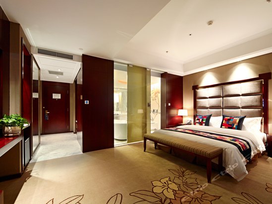 沈沈阳七宝山饭店是一家挂牌四星级豪华商务酒店,由辽宁鸿祥实业集团