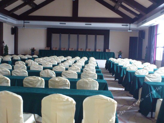 新浜镇胡曹路699弄100号