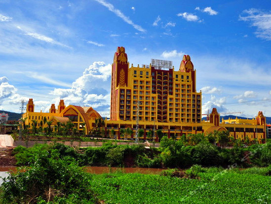 西双版纳勐腊景兰大酒店外观