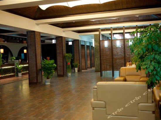 桐庐莱约酒店是一家集旅游,休闲,会所,养生,度假,购物,古玩,园林式多