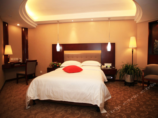 深圳芙蓉宾馆座落于深圳市最繁华的罗湖商业中心,与深圳火车站,罗湖