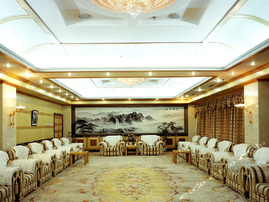 外观   长春中日友好会馆是一家大型庭式中外合资饭店