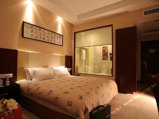 苏州胥城大厦是一家涉外商务型会议酒店,位于市区主干道三香路上.