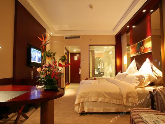 苏州胥城大厦是一家涉外商务型会议酒店,位于市区主干道三香路上.