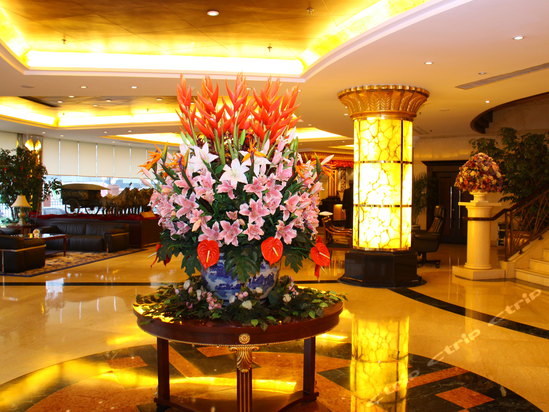 大堂   北京华融大厦是人民银行属下的商务型豪华酒店