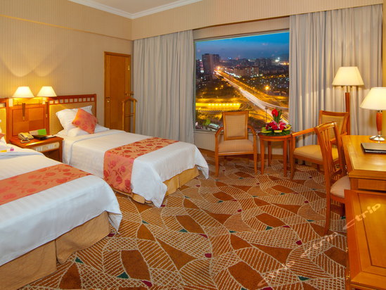 珠海2000年大酒店