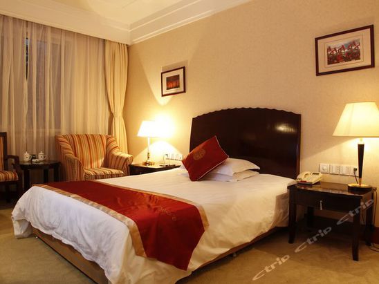 外观   东营宾馆位于黄河入海口,中国的第二大油田胜利