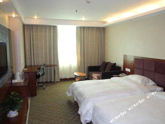 深圳沙头角宾馆位于沙头角繁华路段,全国闻名的中英街,沙头角口岸近在