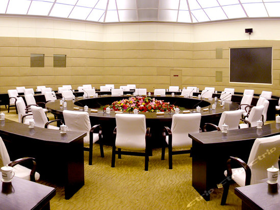 圆桌会议室
