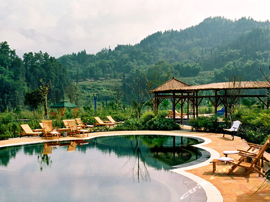 雅安楠水阁温泉度假会议中心