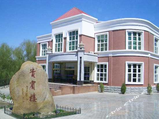 新疆加格达宾馆  10km至市中心 新疆加格达宾馆位于哈密市市区,两近
