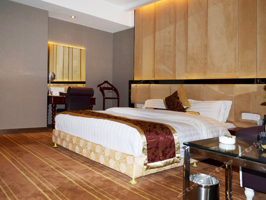 司马浦广汕公路西段(汕头金城大酒店)