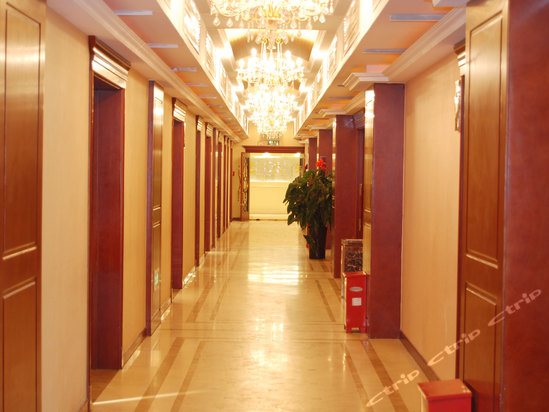 西直门北大街(北京天方饭店)