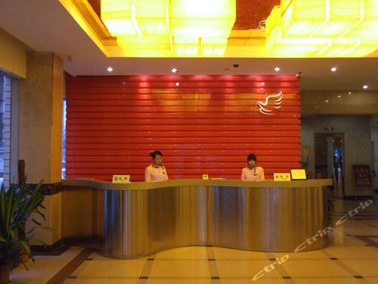 外观   赣州华夏商务酒店是华夏航空公司旗下的