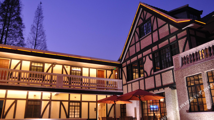 上海外滩花园酒店新华花园1晚 可选上海电影博物馆