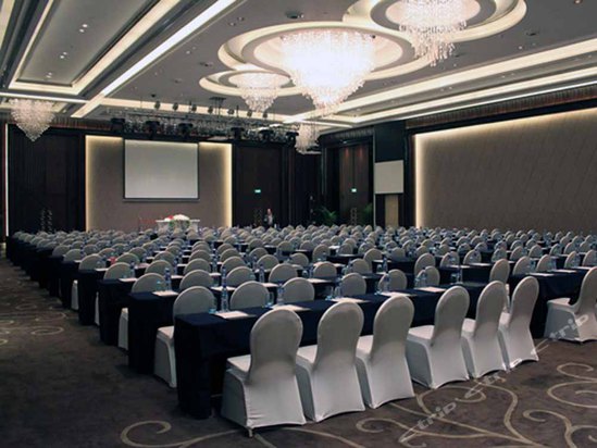 长沙芙蓉国温德姆至尊豪廷大酒店是湖南芙蓉国企业集团投资兴建