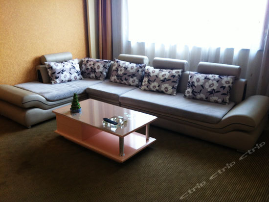 人民路26号(江都雄都饭店)