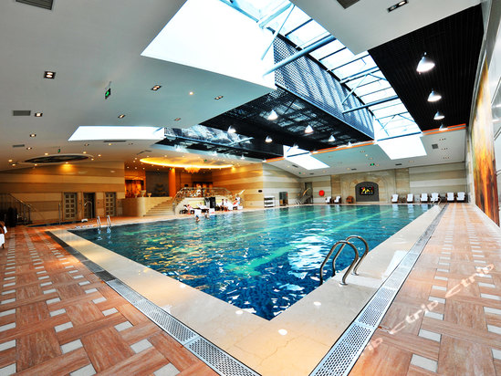 葫芦岛威尼斯水城度假酒店是一家集商务,休闲,养生,健身,美食,馆