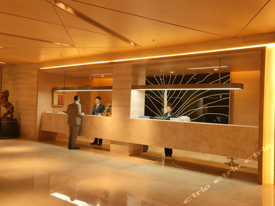 入住的有梅龙镇,状元楼,和天下商务会所,大汉松骨足疗,糖果ktv,舟宿