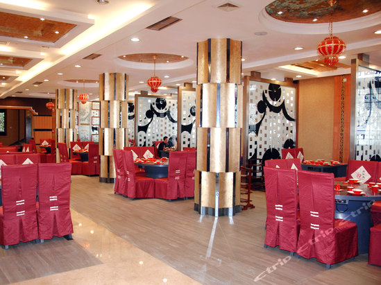 重庆陶然•半山桂花森林酒店是由重庆陶然居集团投资兴建之