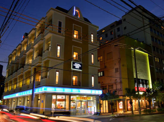 Okinawa Kariyushi LCH. Izumizaki Kenchomae(冲绳喜璃愈志LCH.泉崎县厅前酒店)