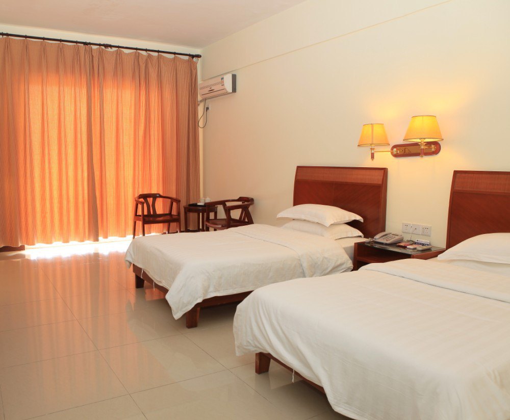 三亚凤凰荣和酒店(普通双标房)