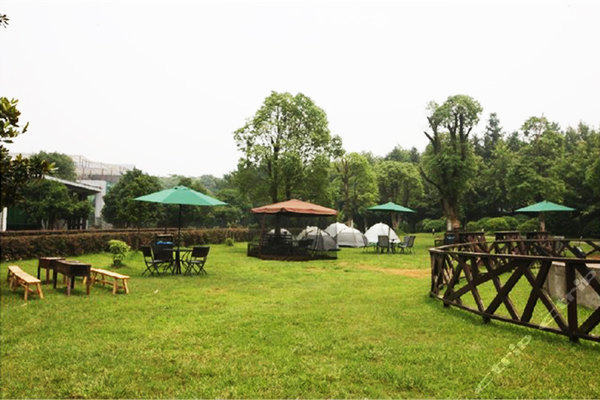 南昌象山森林公园假日酒店(标准间 1正餐)