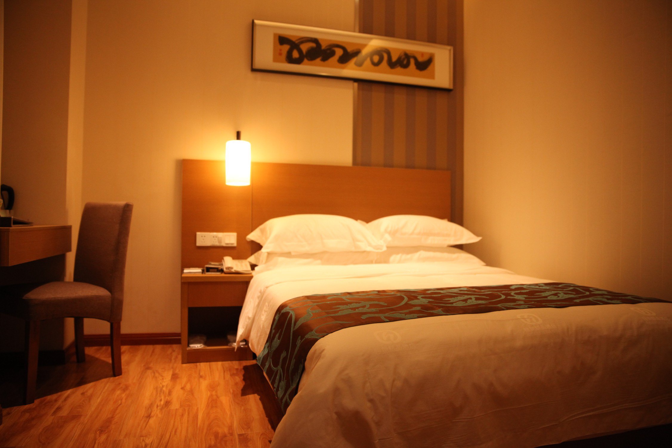 上海翰朝酒店(优雅大床房)